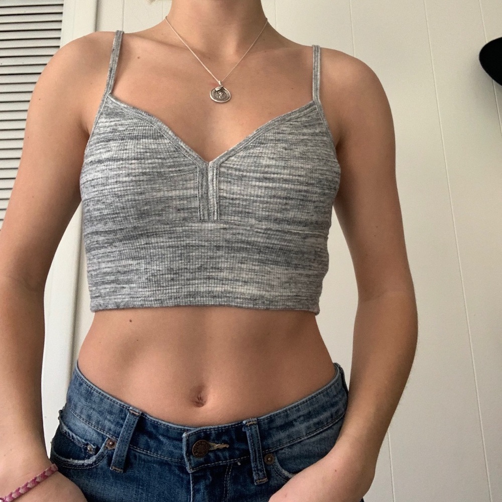 Hollister gray crop top